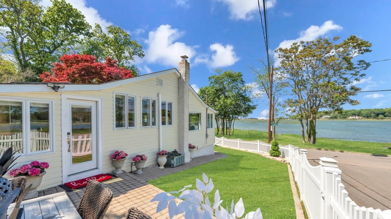 This $799,000 Kings Park home is on the Nissequogue River.