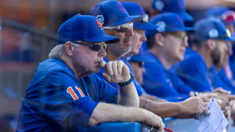 New York Mets manager Buck Showalter looks on during todayÕs...
