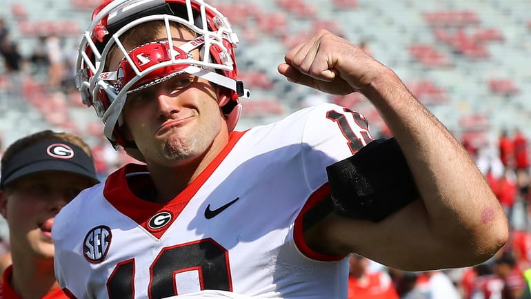 Georgia tight end Brock Bowers, who scored three touchdowns in...