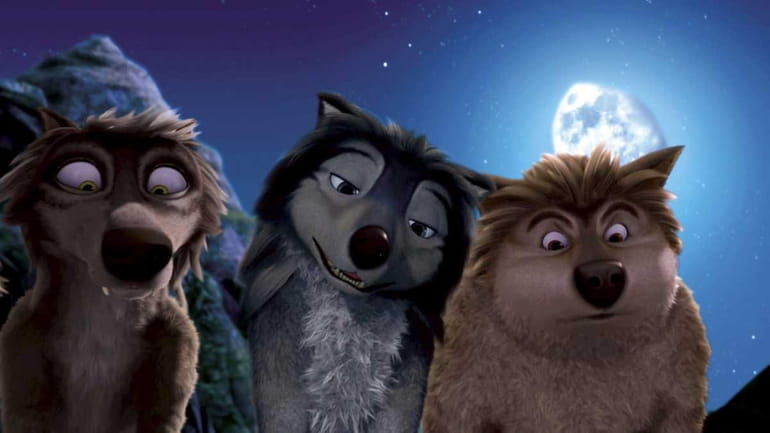 Humphrey, center, voiced by Justin Long, in "Alpha and Omega."