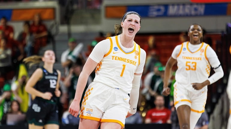 Tennessee's Sara Puckett (1) reacts to a play during the...