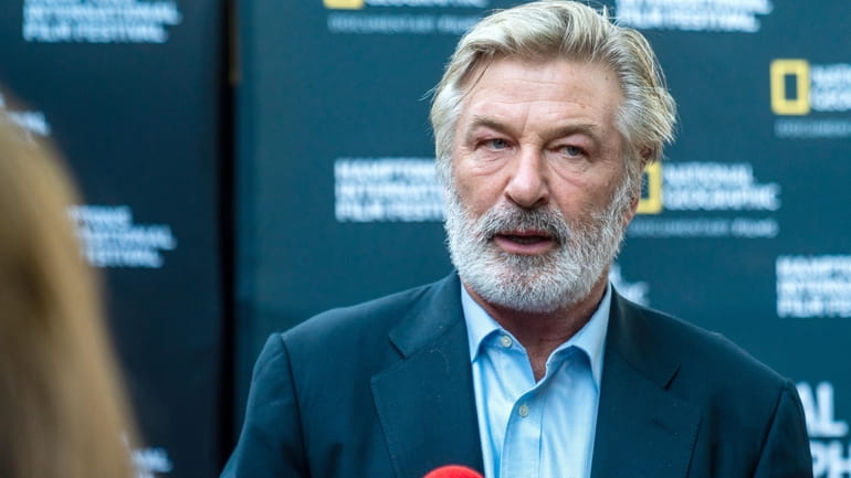 Alec Baldwin gives an update on his second hip-replacement surgery...