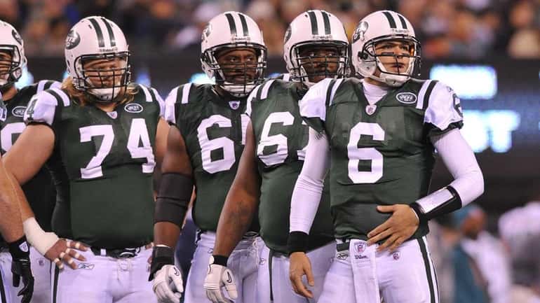 From left, Nick Mangold, Brandon Moore, Damien Woody and Mark...