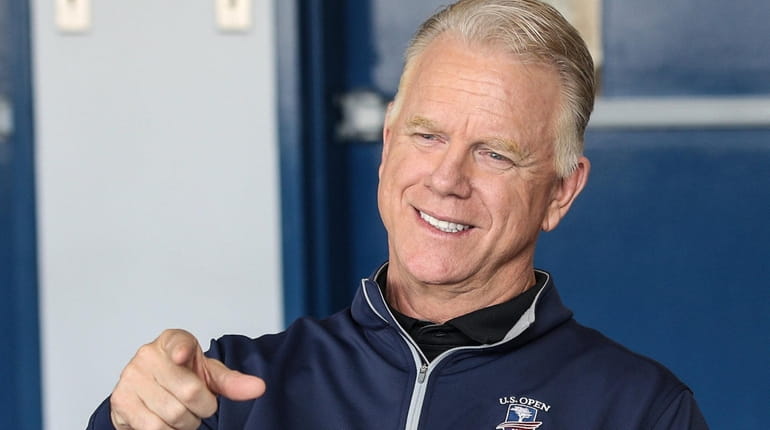 Boomer Esiason discusses preparations for Friday's Empire Challenge high school...
