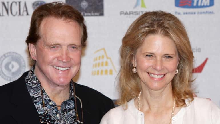 Lee Majors and Lindsay Wagner will meet fans and sign...