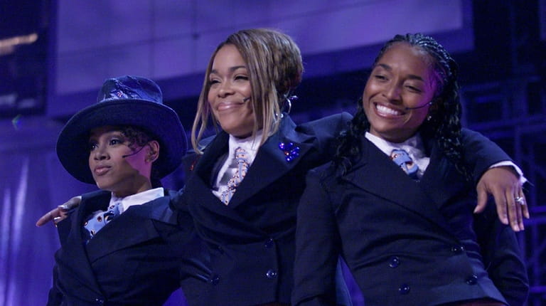 TLC performing at the MTV 20th Anniversary party, "MTV20: Live...