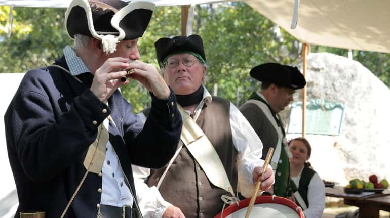 Live  music is played during the 2016 Culper Spy Day in...