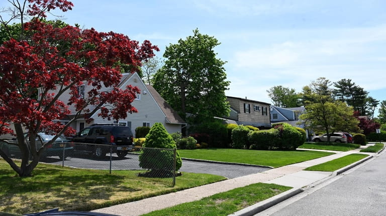 Homes on Acre Lane in Hicksville