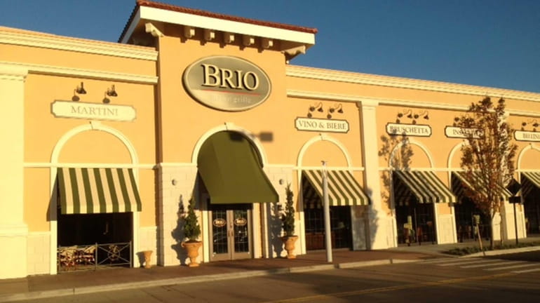 The new Brio Tuscan Grille at the Walt Whitman Shops...