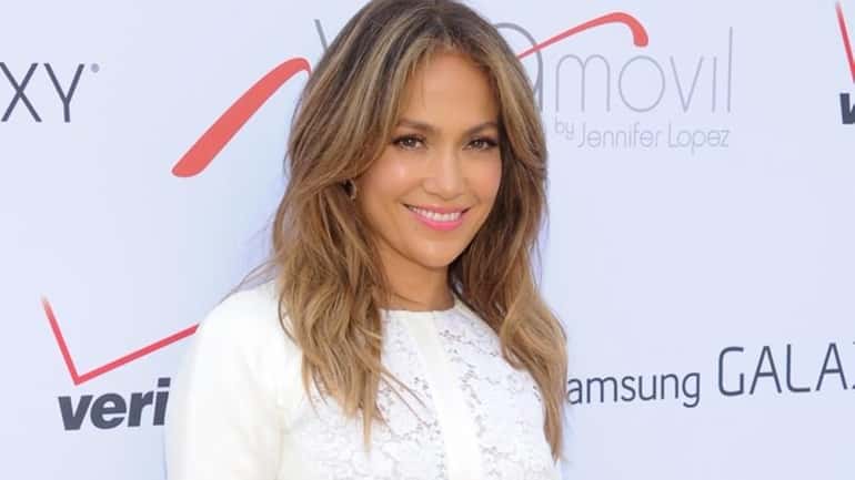 Jennifer Lopez at the "Viva Movil by Jennifer Lopez" flagship...