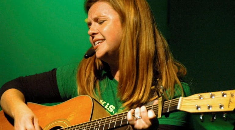 Darlene Graham plays Irish music and original tunes in Port...