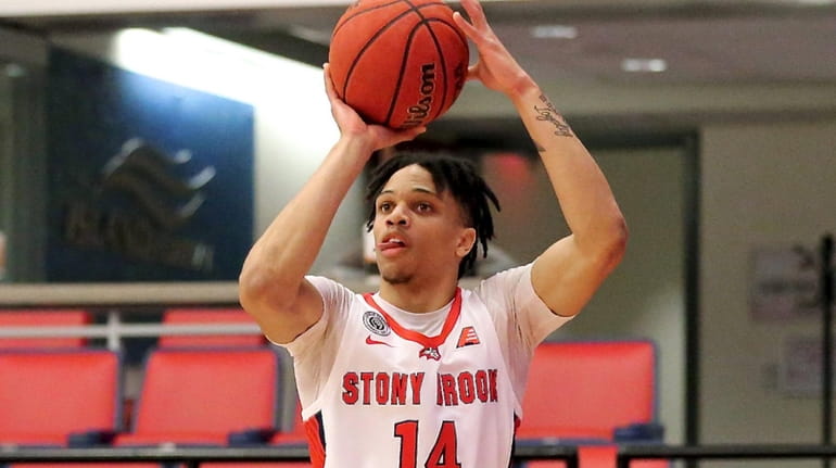 Stony Brook guard Tyler Stephenson-Moore hits the three-point shot against...