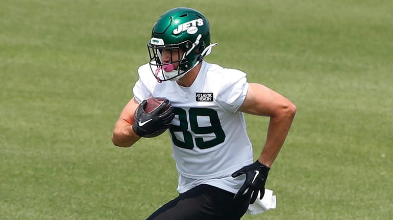Jets tight end Jeremy Ruckert (89) during OTA at Atlantic Health...