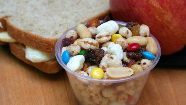 Lunchbox Trail Mix. For Three Simple Healthy Lunchbox Treats. (...