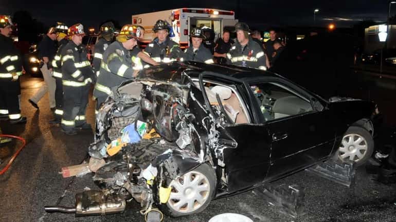A Mercury Mountaineer SUV traveling westbound on Sunrise Highway rear-ended...