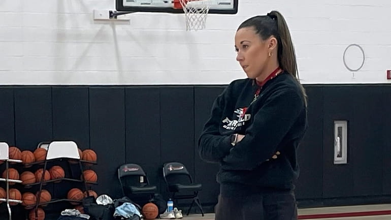 HOLD FOR STORY — Coach Carly Thibault-DuDonis conducts practice at...