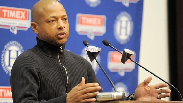 Giants general manager Jerry Reese took a conservative approach to...