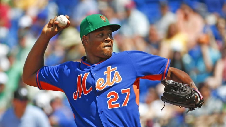 New York Mets relief pitcher Jeurys Familia works in the...