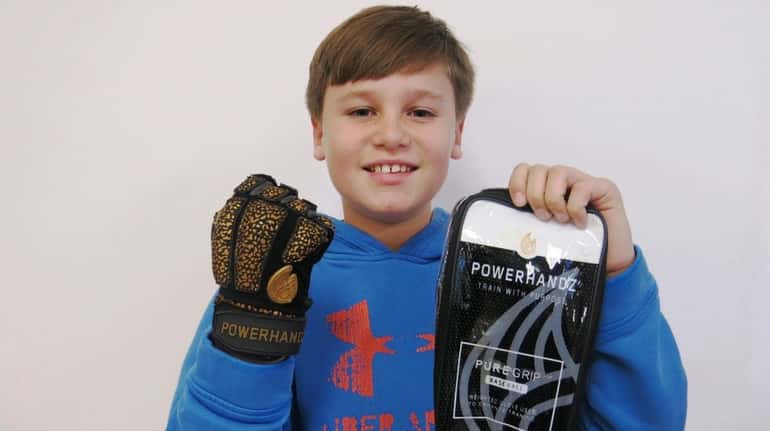 Kidsday reporter Derek Santeramo  tried  the Powerhandz weighted glove.