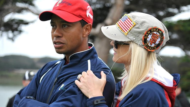 An attorney for Tiger Woods' neighbors says his wife Elin...