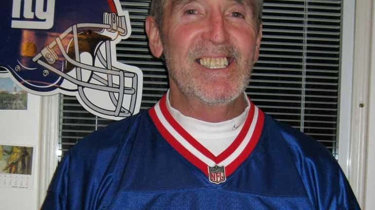Lifetime New York Giants fan Tom Daniels of Lindenhurst