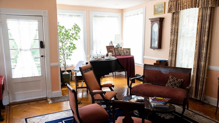The living room of the Halesite house where Fanny Brice lived...