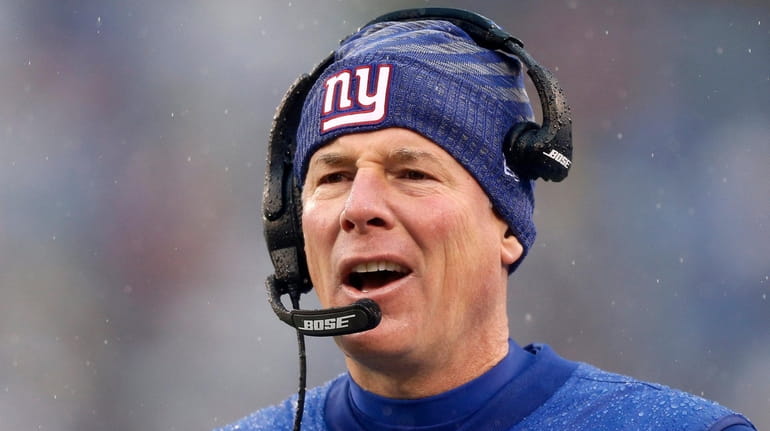 Giants coach Pat Shurmur looks on during the first half against...