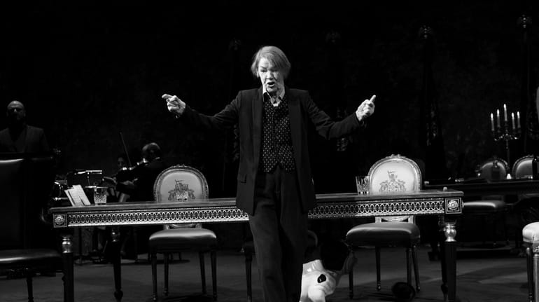 Glenda Jackson plays the tile role in "King Lear."
