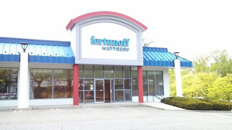 Fortunoff Mattress has signed leases to open stores in Carle...