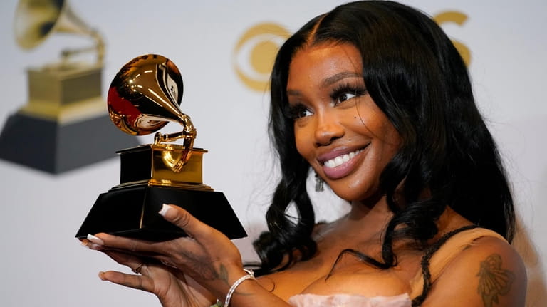 SZA, winner of the award for best pop duo/group performance...