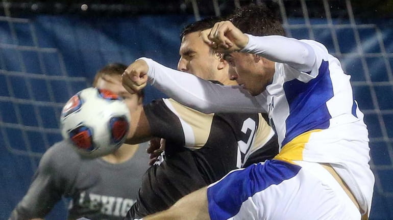 Hofstra's Pablo Casado shoots right in front of net during...