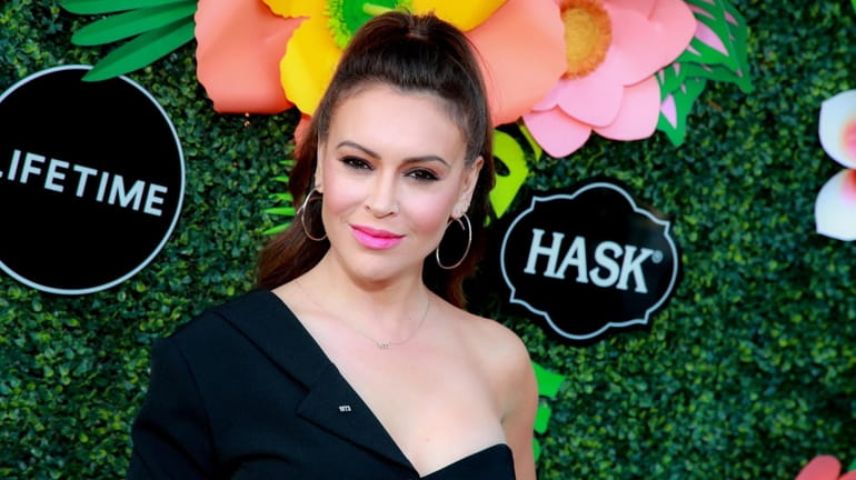 Alyssa Milano now has a 7-year-old son and a 4-year-old...