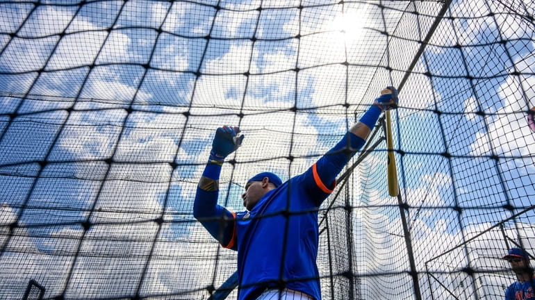 Mets outfielder Yoenis Cespedes during a spring training workout on Feb....