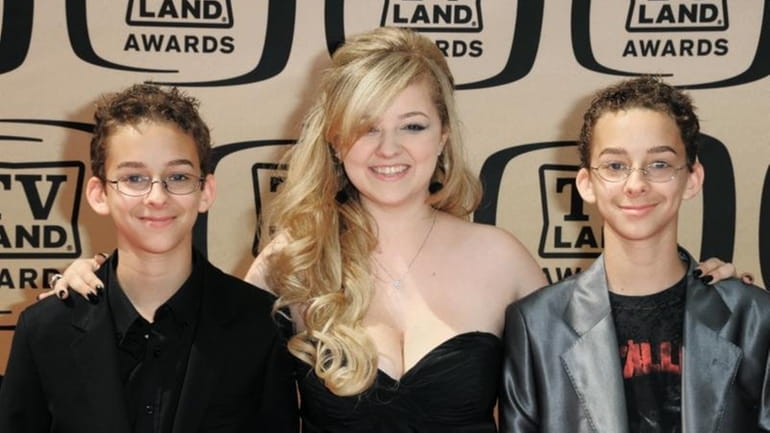 Sawyer Sweeten with his sister Madylin Sweeten and twin brother...