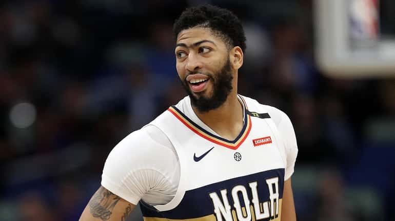 Anthony Davis reportedly would be willing to re-sign with the...
