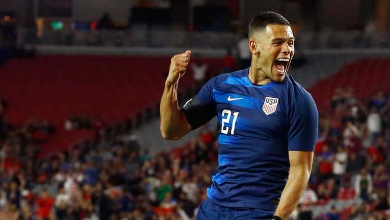 United States forward Christian Ramirez (21) celebrates his goal against...