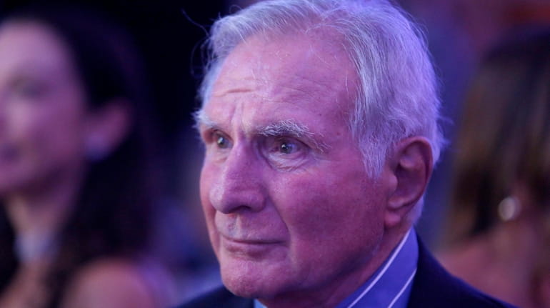 Nick Buoniconti attends the 32nd Annual Great Sports Legends Dinner...