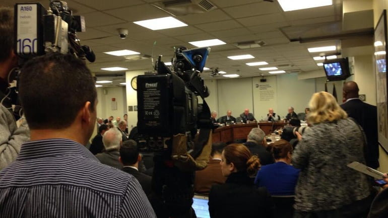 Packed house for #MTA board discussion on #MetroNorth derailment. (Dec....