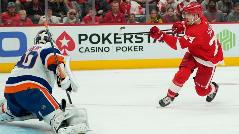 Detroit Red Wings center Pius Suter (24) scores on New...