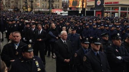 Some NYPD cops turned their backs on Mayor Bill de...