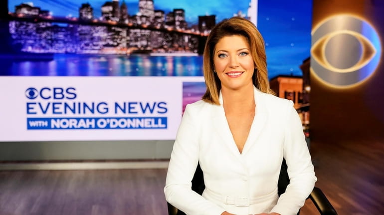 Norah O'Donnell takes over as anchor of the "CBS Evening...