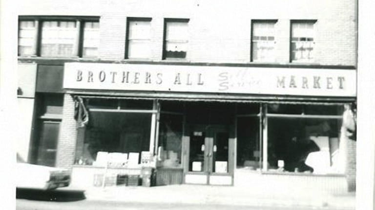 An undated photo of Brothers All Market.