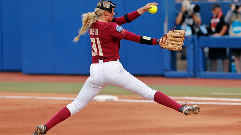 Florida State's Makenna Reid pitches against Washington during the first...