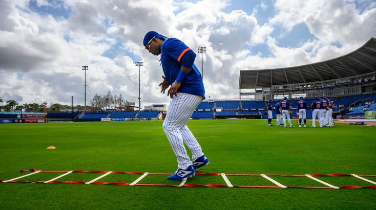 Mets outfielder Yoenis Cespedes during a spring training workout on...