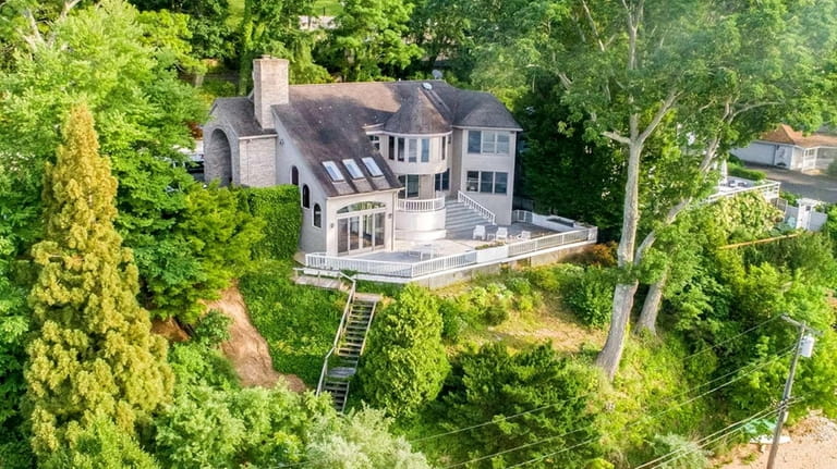This $1.95 million Oyster Bay home contains more than 3,000...