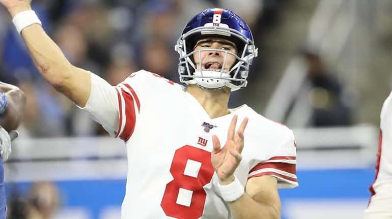 Daniel Jones of the Giants throws the ball during the...