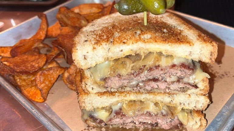 The patty melt at People's Pub in Bayport.