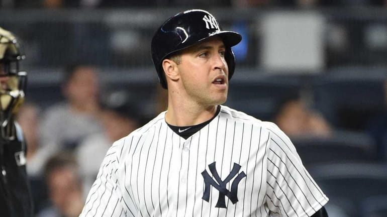 New York Yankees first baseman Mark Teixeira returns to the...