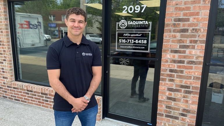 Former MMA fighter Al Iaquinta has opened a real estate...