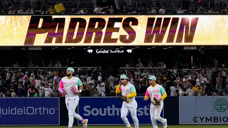 Tatis homers, Padres rally for 5-3 win over Diamondbacks